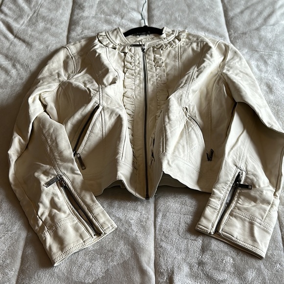 New-JOUJOU jacket - Picture 9 of 17